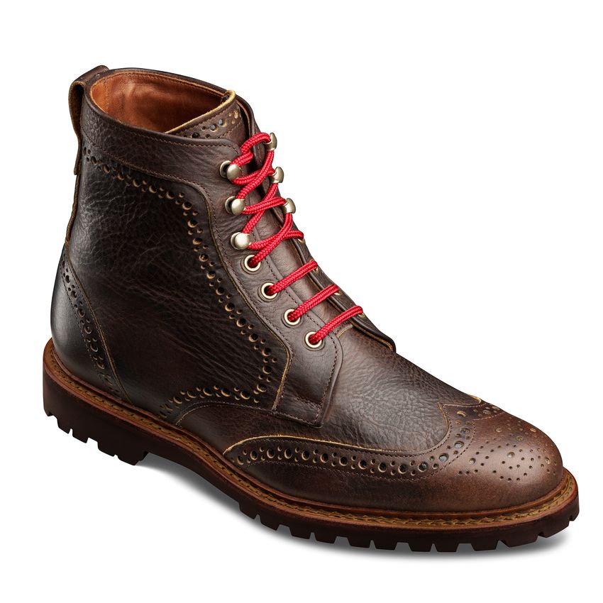wingtip-boots-red-strings